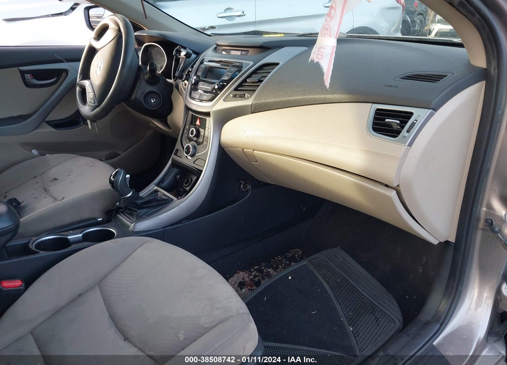 2015 HYUNDAI ELANTRA SE VIN: 5NPDH4AE9FH632258