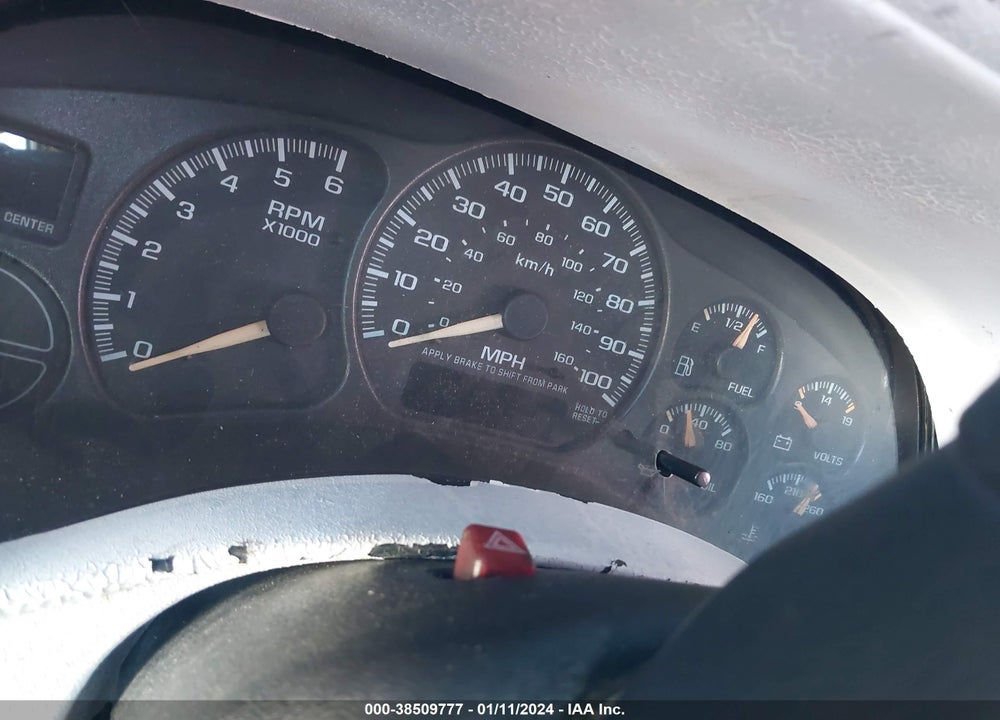 2001 CHEVROLET SILVERADO 1500 VIN: 1GCEC19V21Z263637
