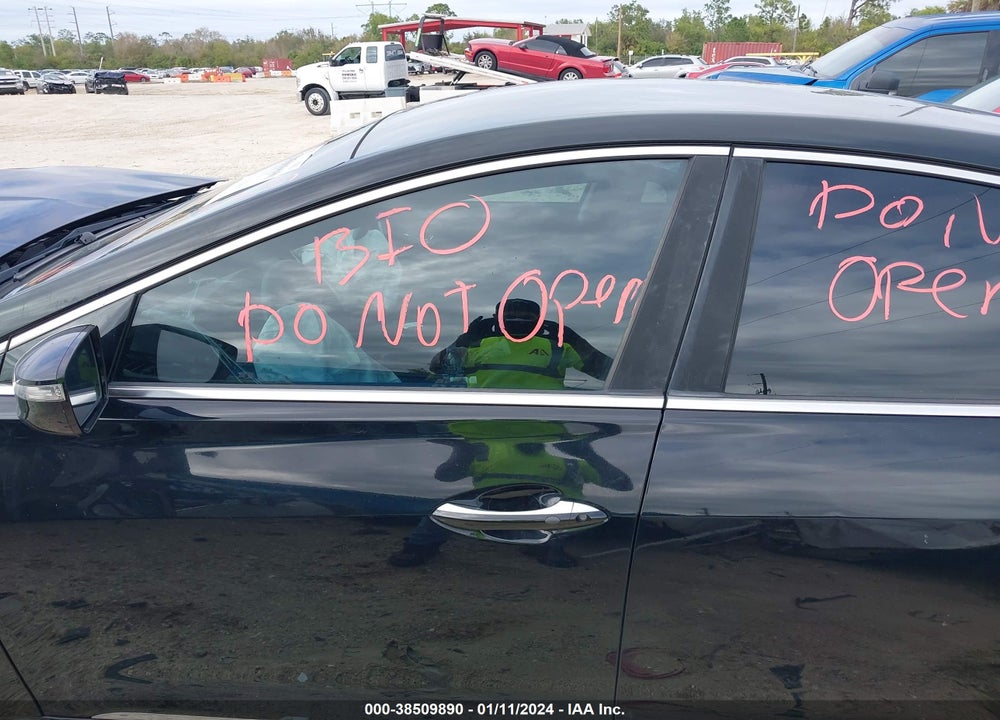 2013 HYUNDAI AZERA VIN: KMHFG4JG6DA226242