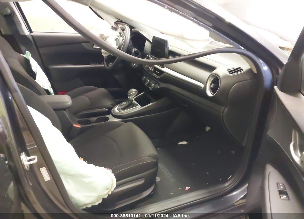 2020 KIA FORTE LXS VIN: 3KPF24ADXLE194383