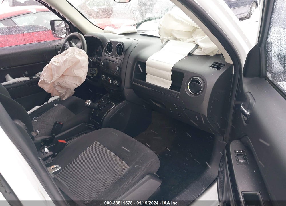 2014 JEEP PATRIOT SPORT VIN: 1C4NJRBB9ED924636