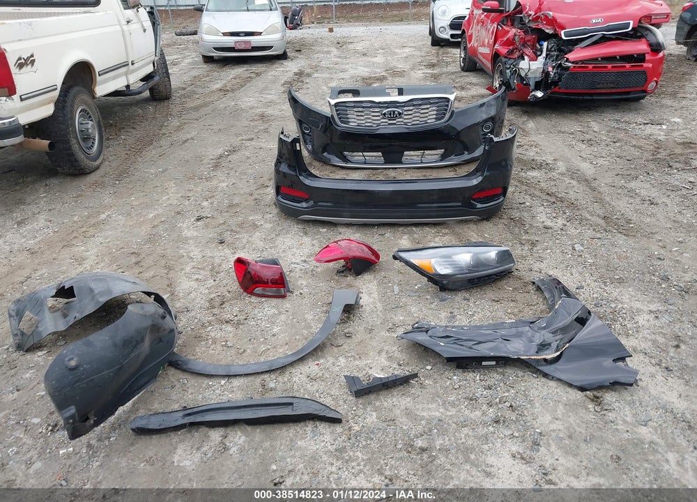 2019 KIA SORENTO 3.3L EX VIN: 5XYPH4A57KG469317