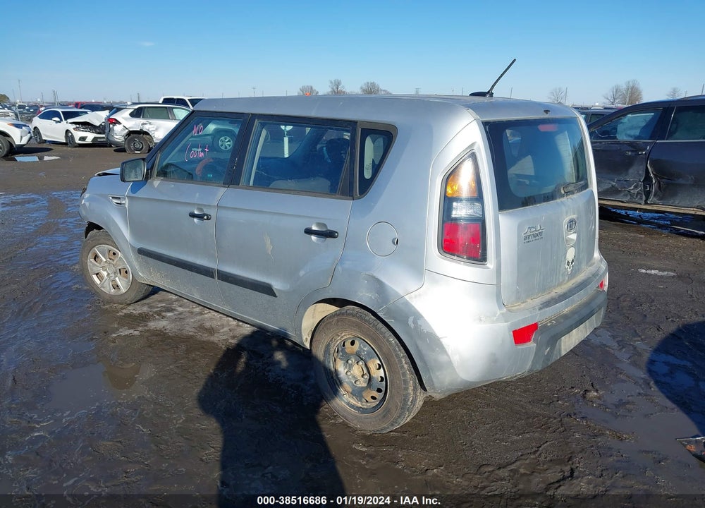 2011 KIA SOUL VIN: KNDJT2A15B7715039