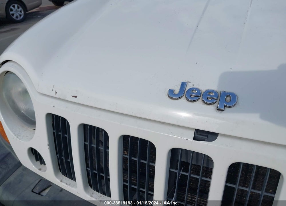 2005 JEEP LIBERTY SPORT VIN: 1J4GK48K75W611650