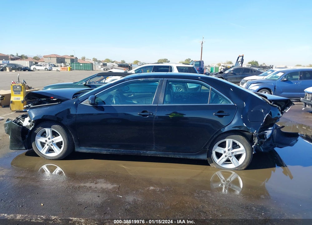 2014 TOYOTA CAMRY SE VIN: 4T1BF1FK3EU754091
