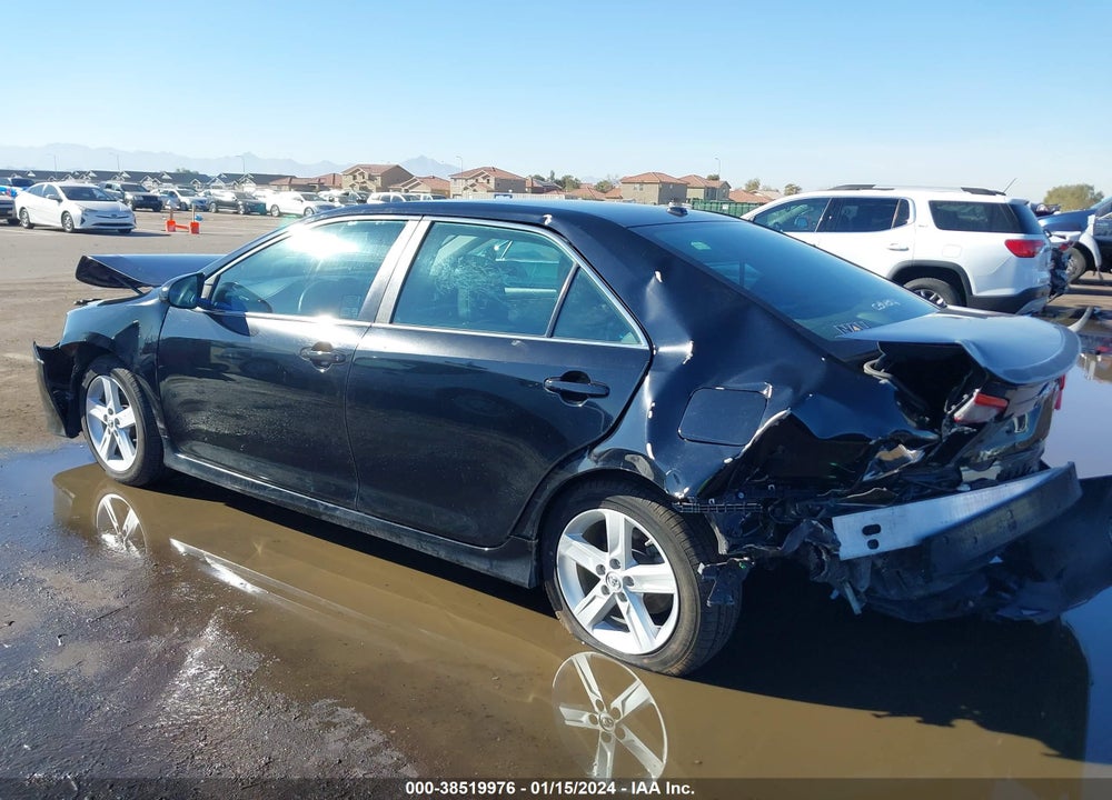 2014 TOYOTA CAMRY SE VIN: 4T1BF1FK3EU754091