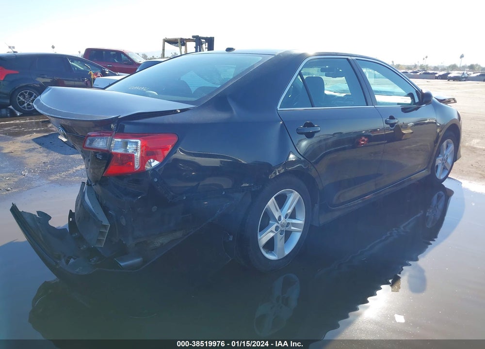 2014 TOYOTA CAMRY SE VIN: 4T1BF1FK3EU754091