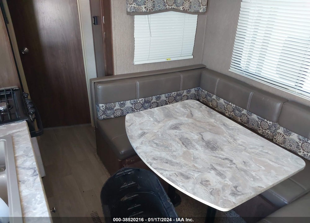 2018 COLEMAN CM300TQ18 TRAVEL TRAILER VIN: 4YDT30024JH933325