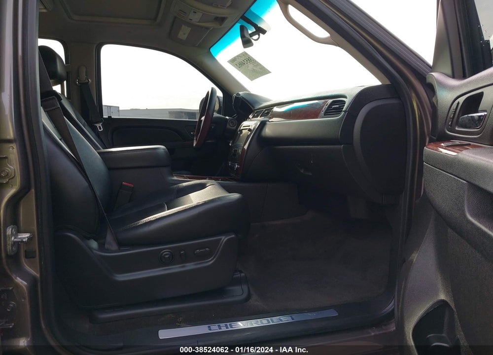 2013 CHEVROLET TAHOE LTZ VIN: 1GNSCCE08DR303921