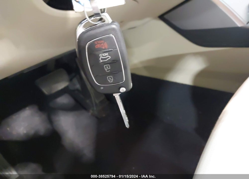 2015 HYUNDAI SONATA SE VIN: 5NPE24AFXFH238833