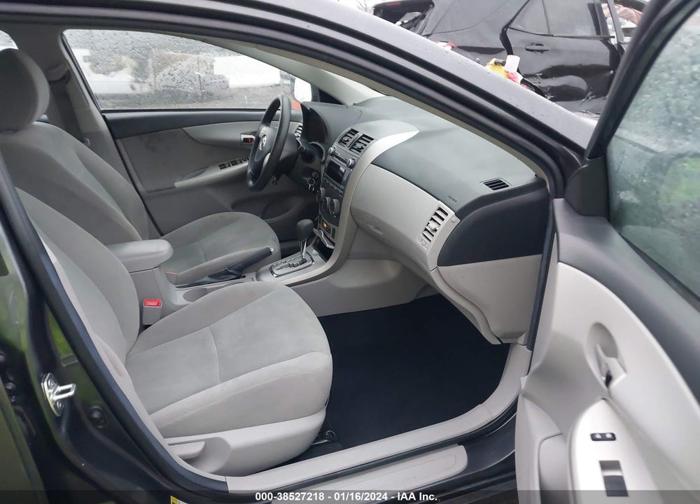 2011 TOYOTA COROLLA LE VIN: 2T1BU4EE5BC690037