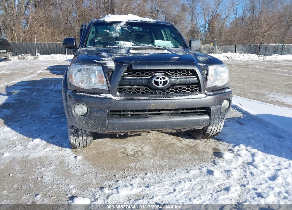 2011 TOYOTA TACOMA BASE V6 VIN: 3TMLU4EN8BM068222