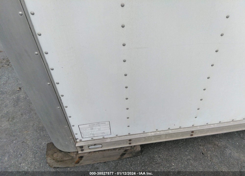 1900 SUPREME CORP STORAGE BUILDING VIN: VA140780904030394