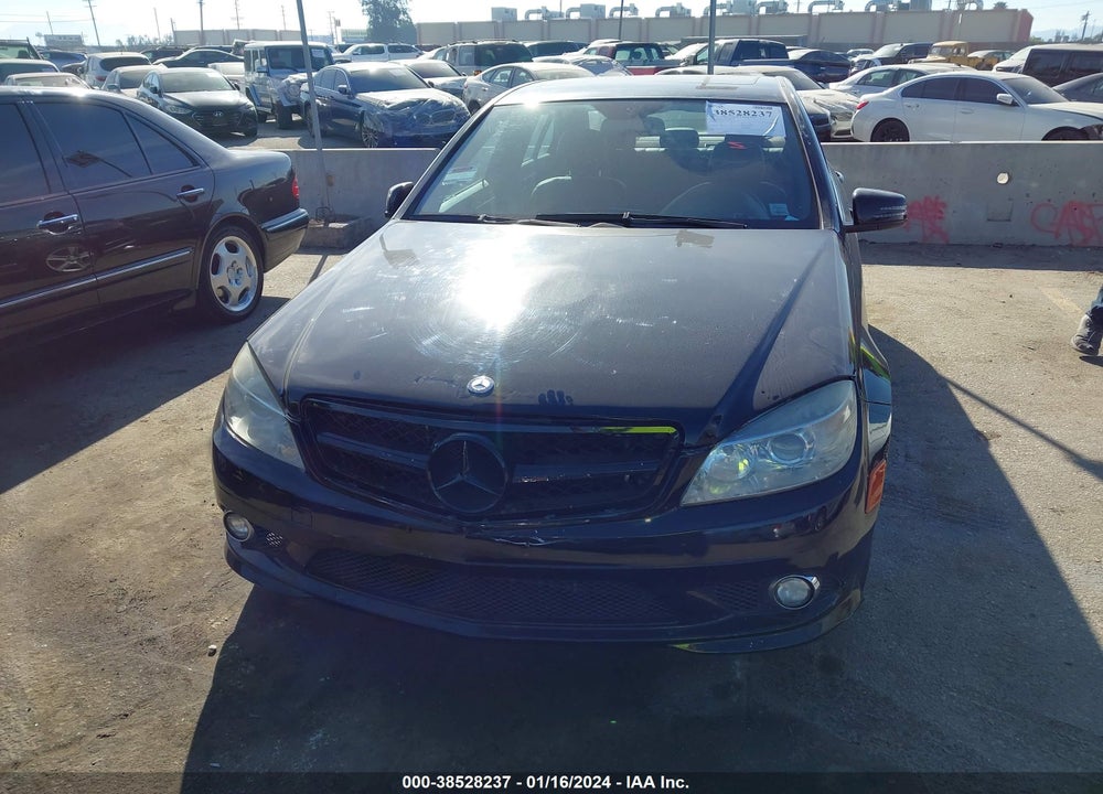 2010 MERCEDES-BENZ C 300 LUXURY/SPORT VIN: WDDGF5EB2AR121460