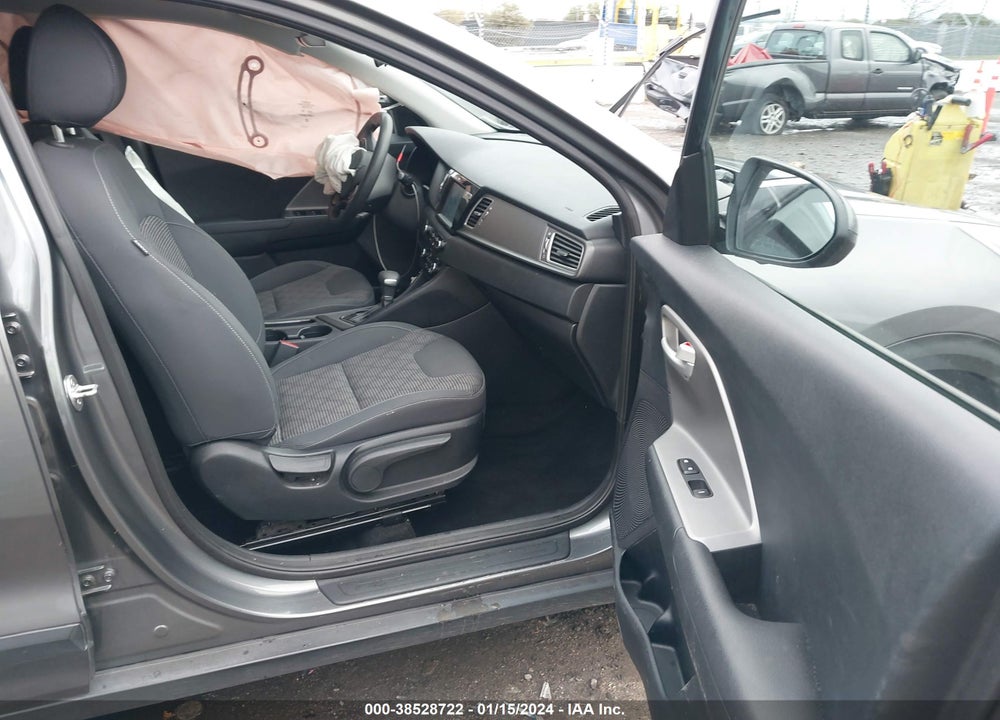 2018 KIA NIRO LX VIN: KNDCB3LC0J5170636