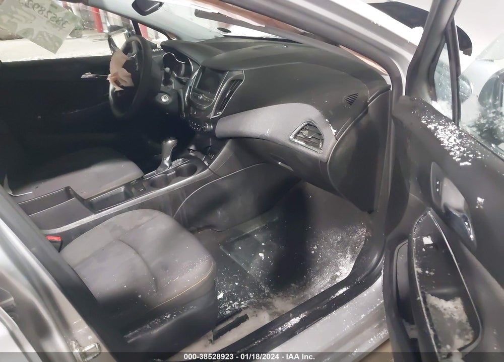 2019 CHEVROLET CRUZE VIN: 3G1BC6SM8KS523676