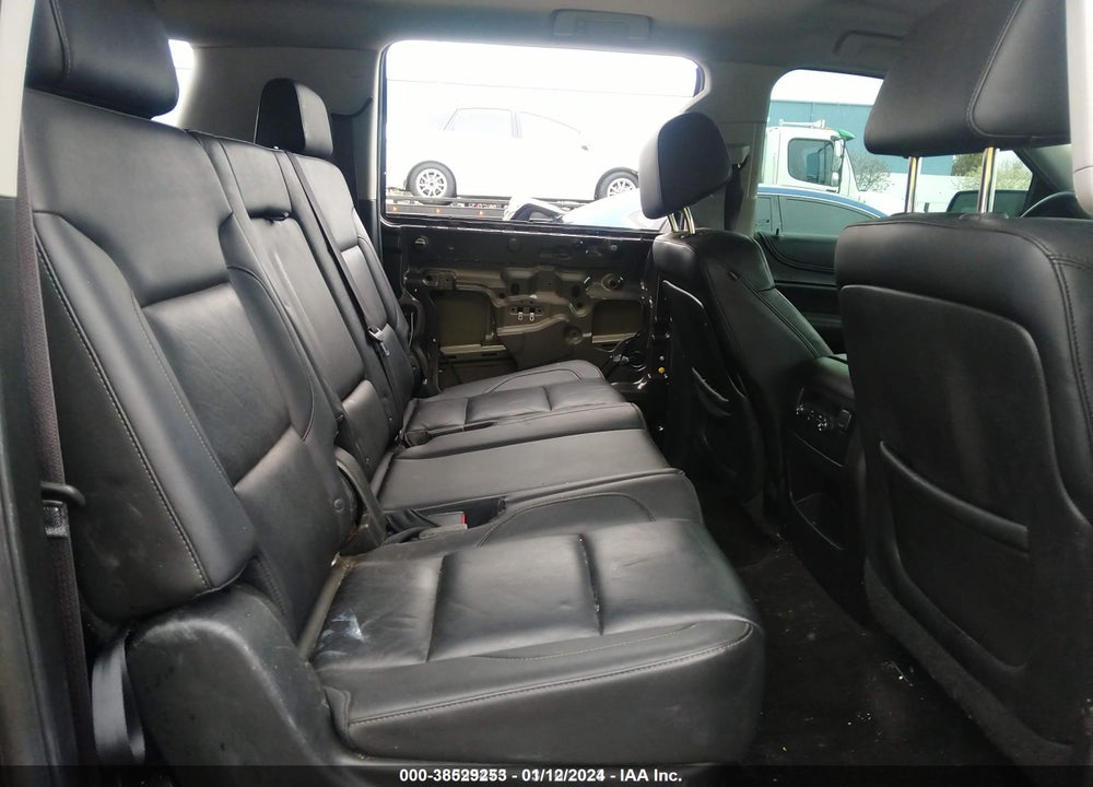 2015 CHEVROLET SUBURBAN 1500 LT VIN: 1GNSCJKC5FR717003