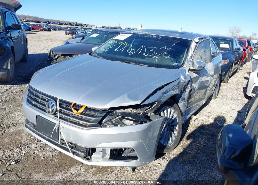 2016 VOLKSWAGEN PASSAT VIN: 1VWBS7A38GC037758
