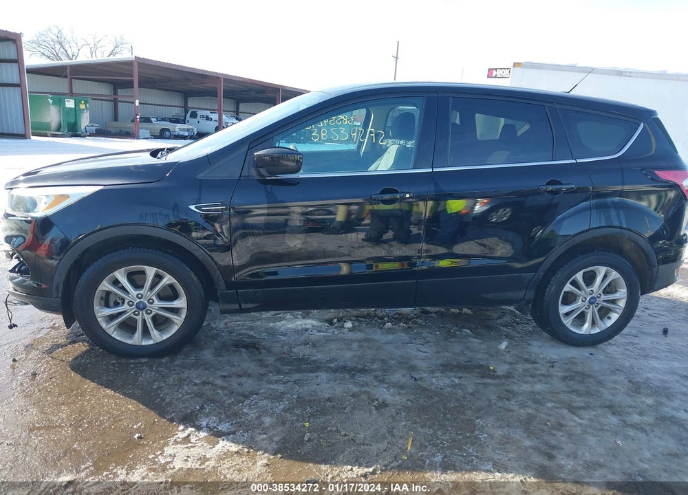 2017 FORD ESCAPE SE VIN: 1FMCU9GD1HUC53794