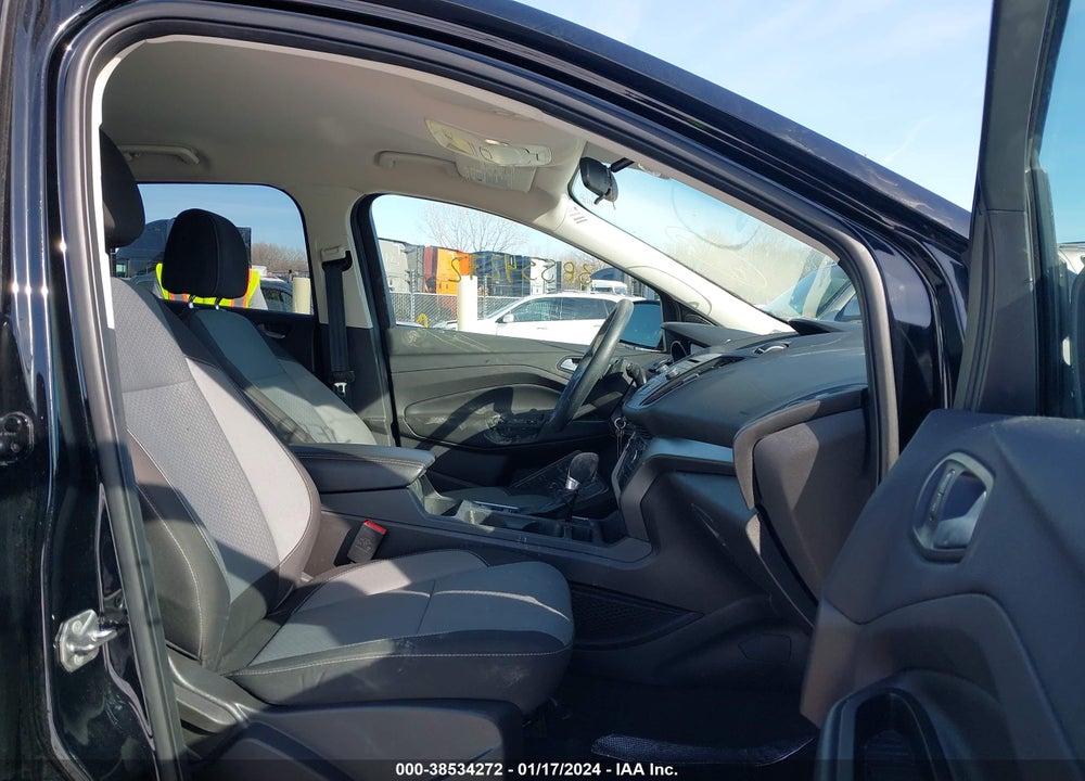 2017 FORD ESCAPE SE VIN: 1FMCU9GD1HUC53794