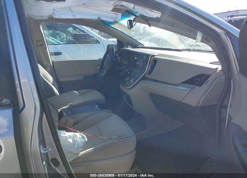 2016 TOYOTA SIENNA LE 8 PASSENGER VIN: 5TDKK3DC8GS754988