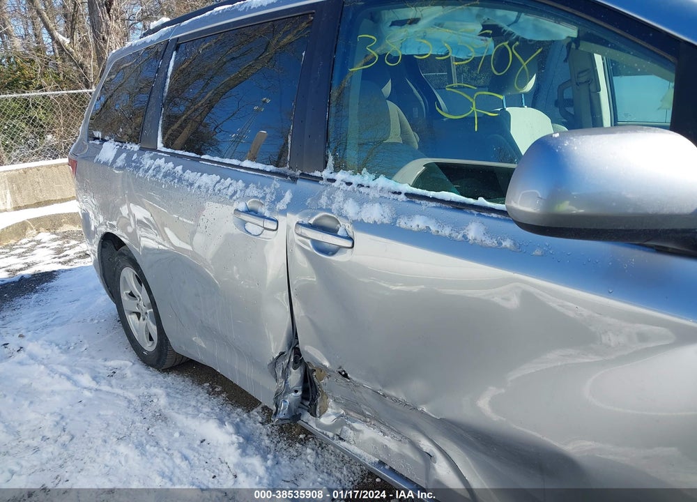 2016 TOYOTA SIENNA LE 8 PASSENGER VIN: 5TDKK3DC8GS754988