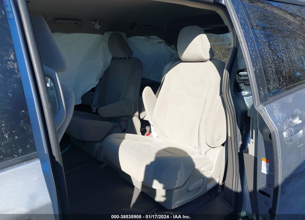 2016 TOYOTA SIENNA LE 8 PASSENGER VIN: 5TDKK3DC8GS754988