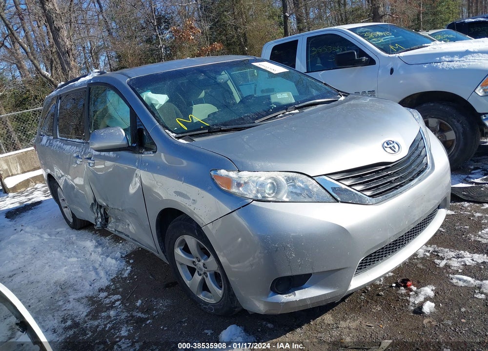 2016 TOYOTA SIENNA LE 8 PASSENGER VIN: 5TDKK3DC8GS754988