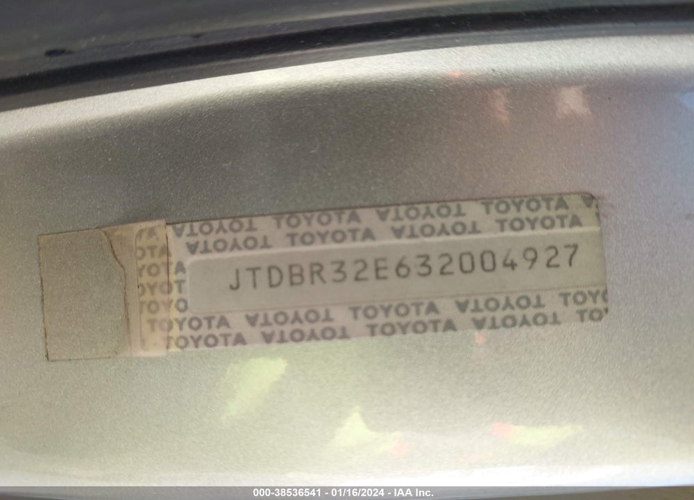 2003 TOYOTA COROLLA LE VIN: JTDBR32E632004927