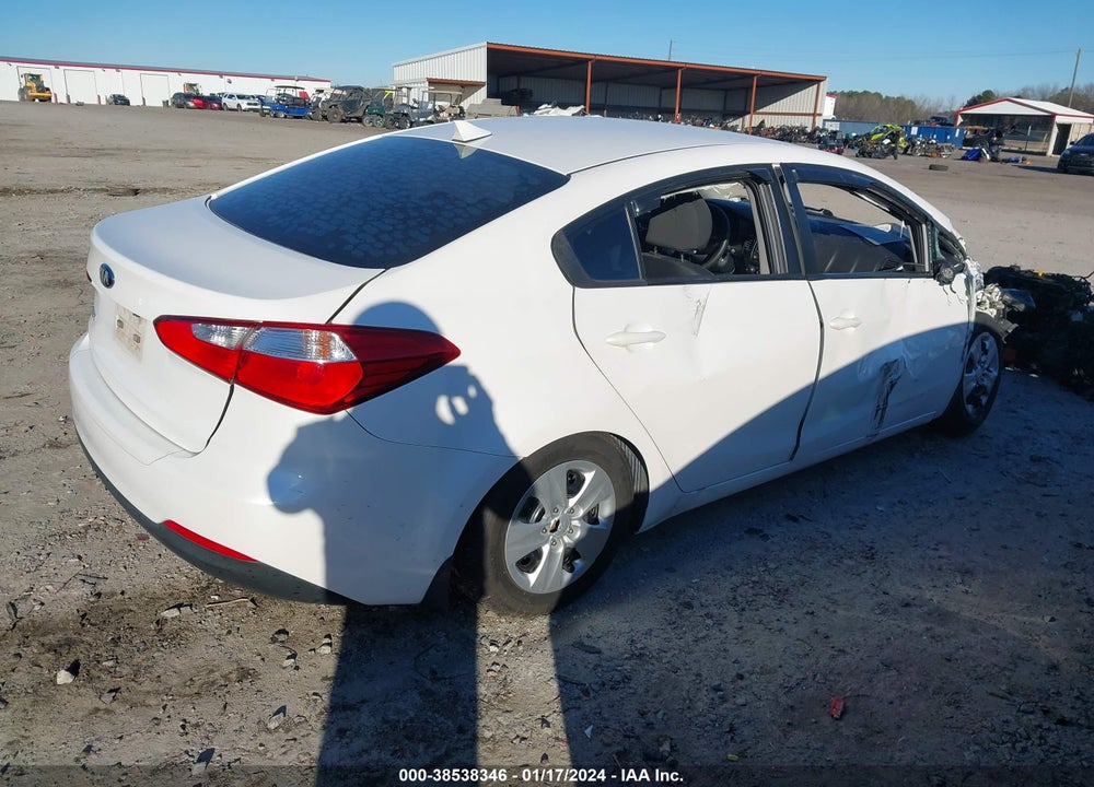 2015 KIA FORTE LX VIN: KNAFX4A67F5319677