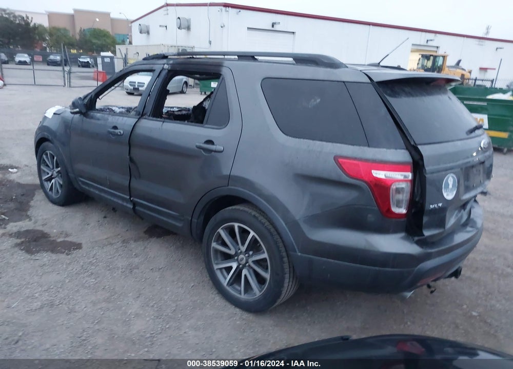 2015 FORD EXPLORER XLT VIN: 1FM5K7D81FGA75195