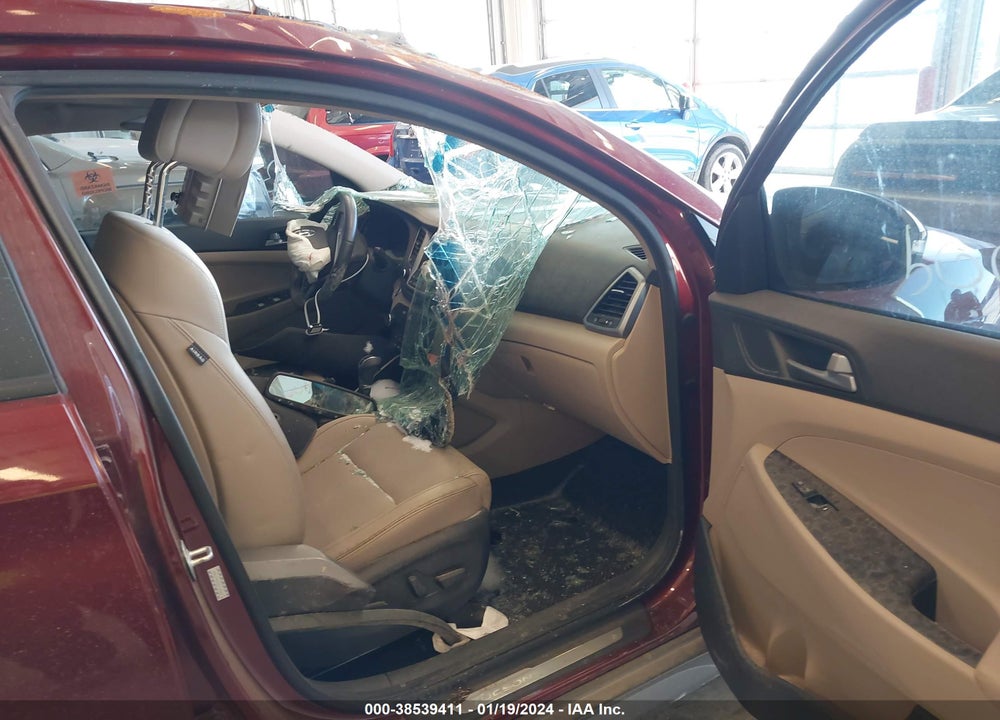 2016 HYUNDAI TUCSON LIMITED VIN: KM8J33A26GU165983