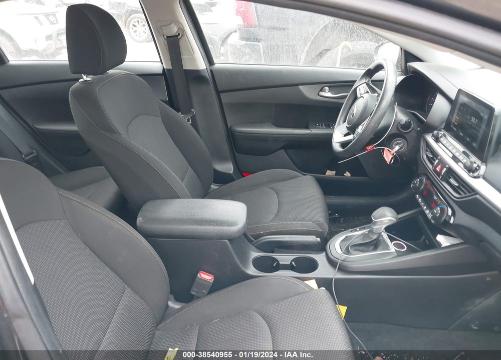 2019 KIA FORTE FE VIN: 3KPF24AD7KE095552