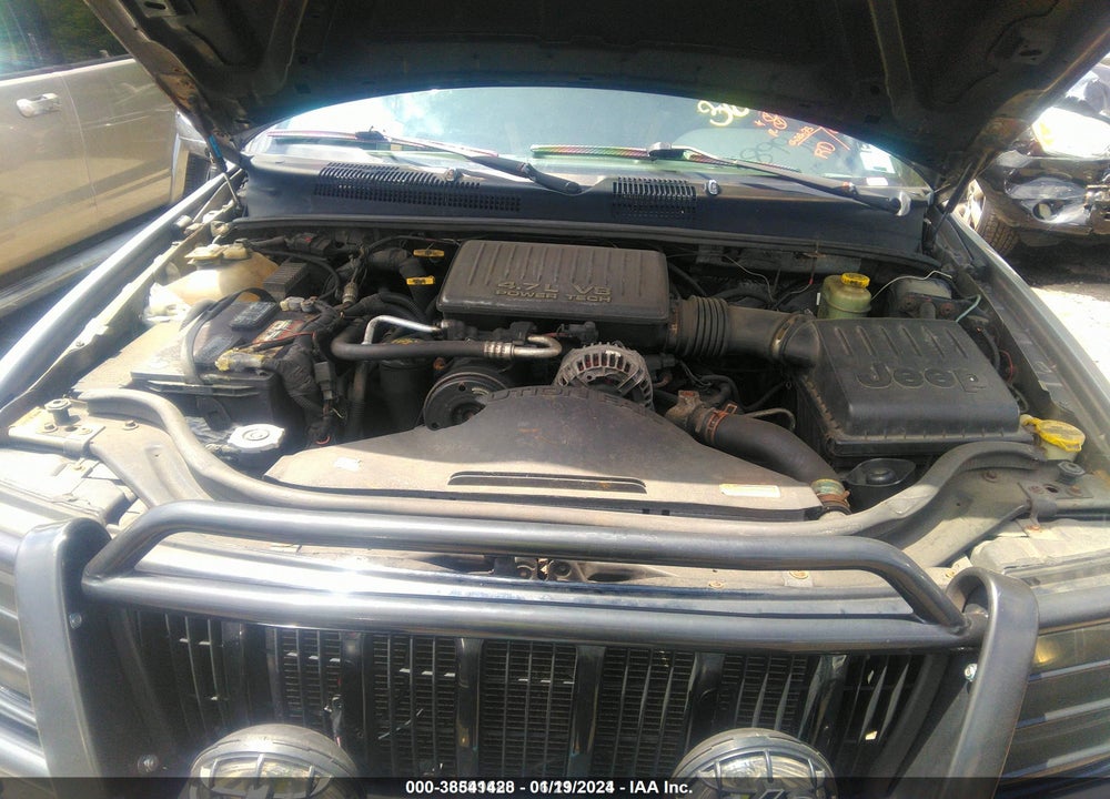 2000 JEEP GRAND CHEROKEE LAREDO VIN: 1J4GW48N2YC237601