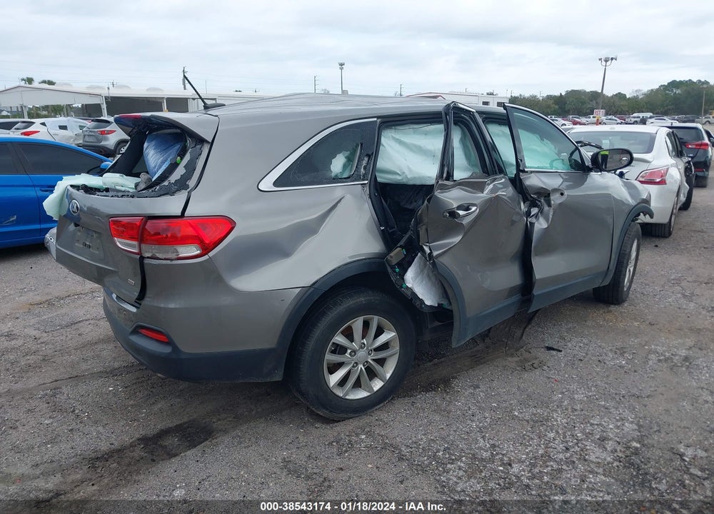 2016 KIA SORENTO 2.4L L VIN: 5XYPG4A33GG139487