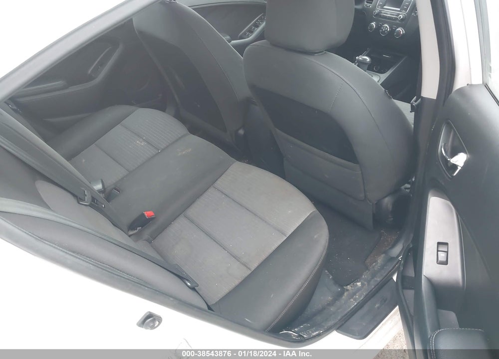 2015 KIA FORTE LX VIN: KNAFX4A60F5382507