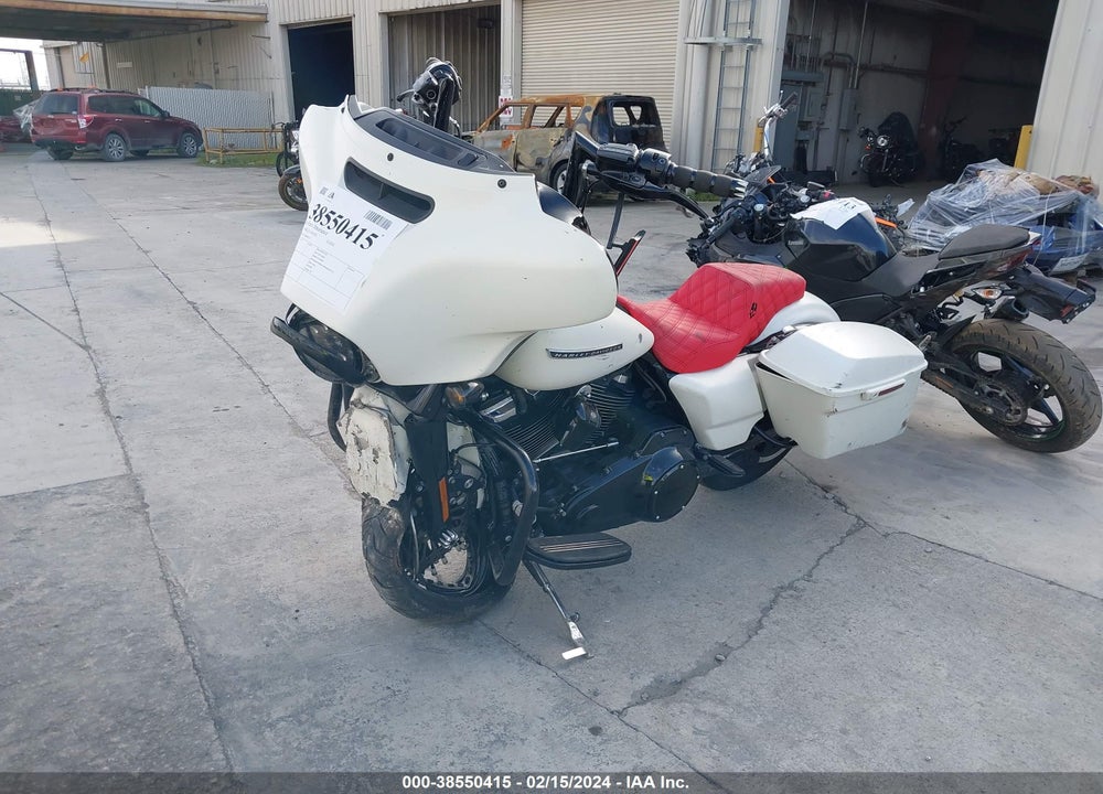 2018 HARLEY-DAVIDSON FLHXS STREET GLIDE SPECIAL VIN: 1HD1KRC14JB600130