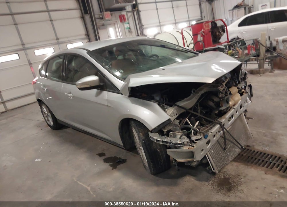 2016 FORD FOCUS SE VIN: 1FADP3K21GL290339