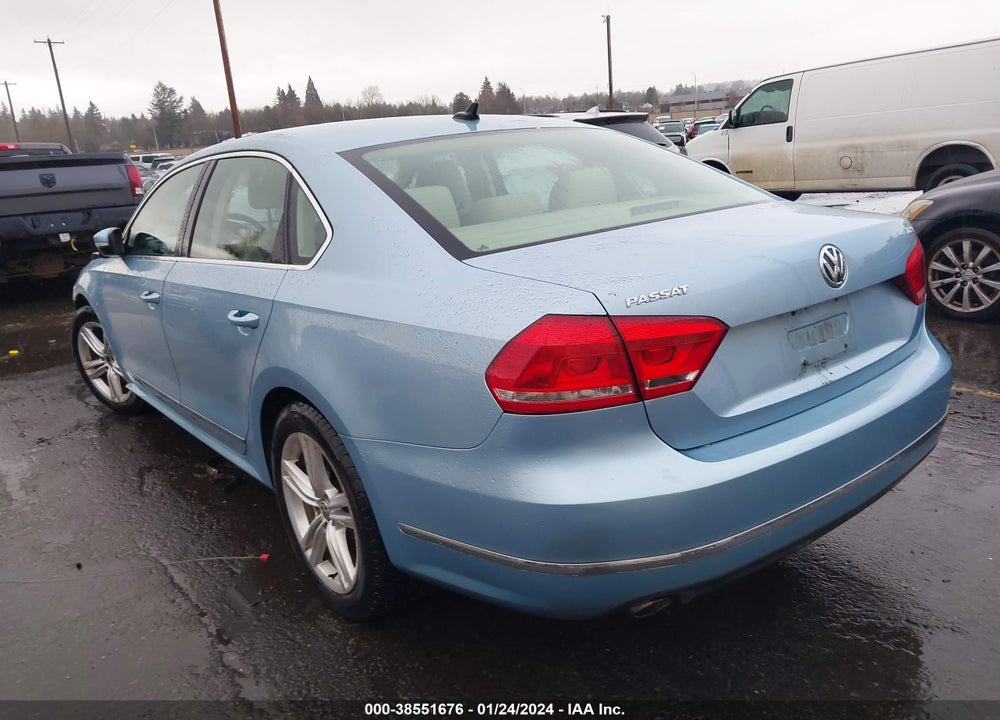 2013 VOLKSWAGEN PASSAT 2.0L TDI SE VIN: 1VWBN7A34DC028140