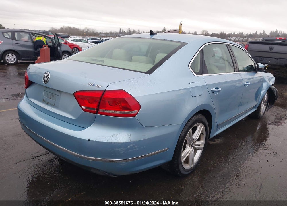 2013 VOLKSWAGEN PASSAT 2.0L TDI SE VIN: 1VWBN7A34DC028140