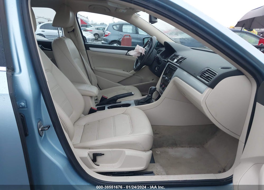 2013 VOLKSWAGEN PASSAT 2.0L TDI SE VIN: 1VWBN7A34DC028140