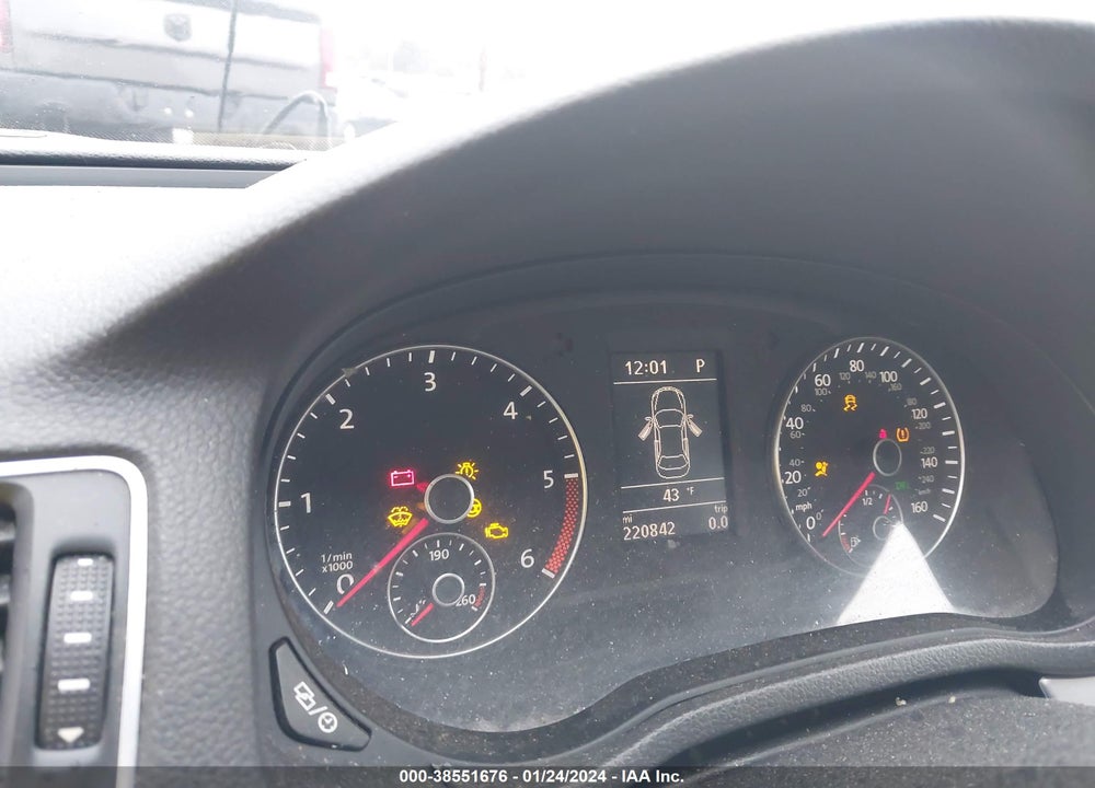 2013 VOLKSWAGEN PASSAT 2.0L TDI SE VIN: 1VWBN7A34DC028140