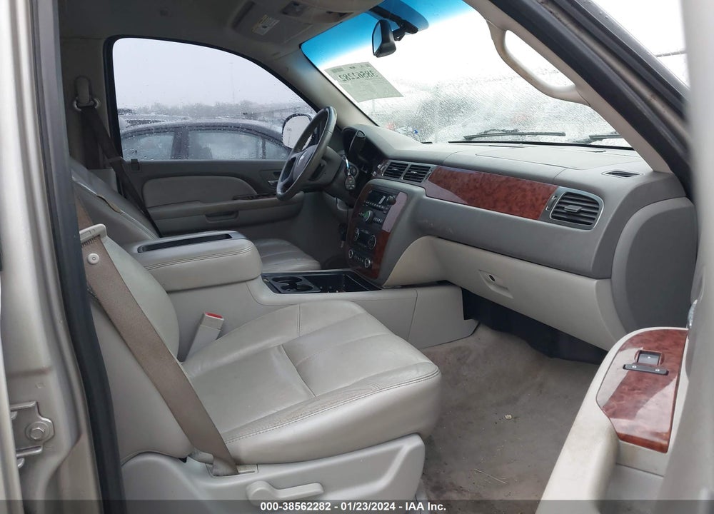 2007 CHEVROLET TAHOE LT VIN: 1GNFK13037R252926