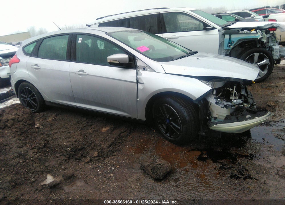 2017 FORD FOCUS SE VIN: 1FADP3K23HL204157