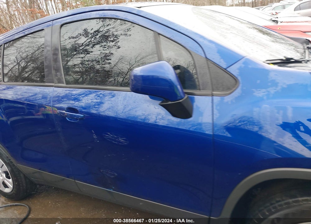 2017 CHEVROLET TRAX LS VIN: 3GNCJKSB2HL201392