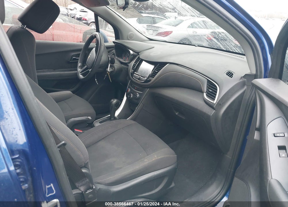 2017 CHEVROLET TRAX LS VIN: 3GNCJKSB2HL201392