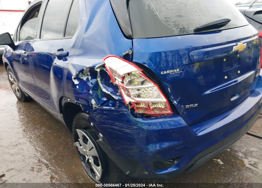 2017 CHEVROLET TRAX LS VIN: 3GNCJKSB2HL201392