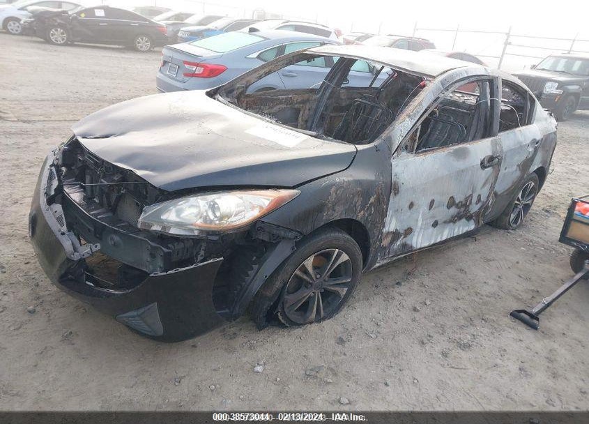 2011 MAZDA 3 I SPORT VIN: JM1BL1UF9B1496174