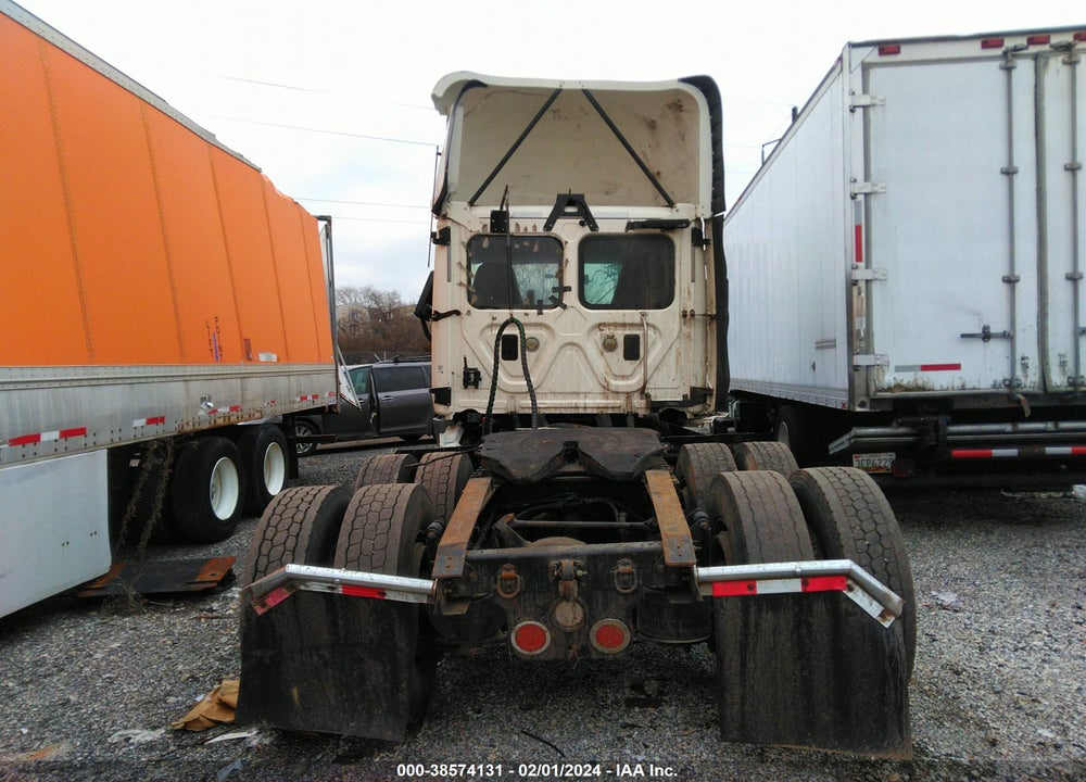 2016 FREIGHTLINER CASCADIA 125 VIN: 3AKJGEDV9GSGV3339