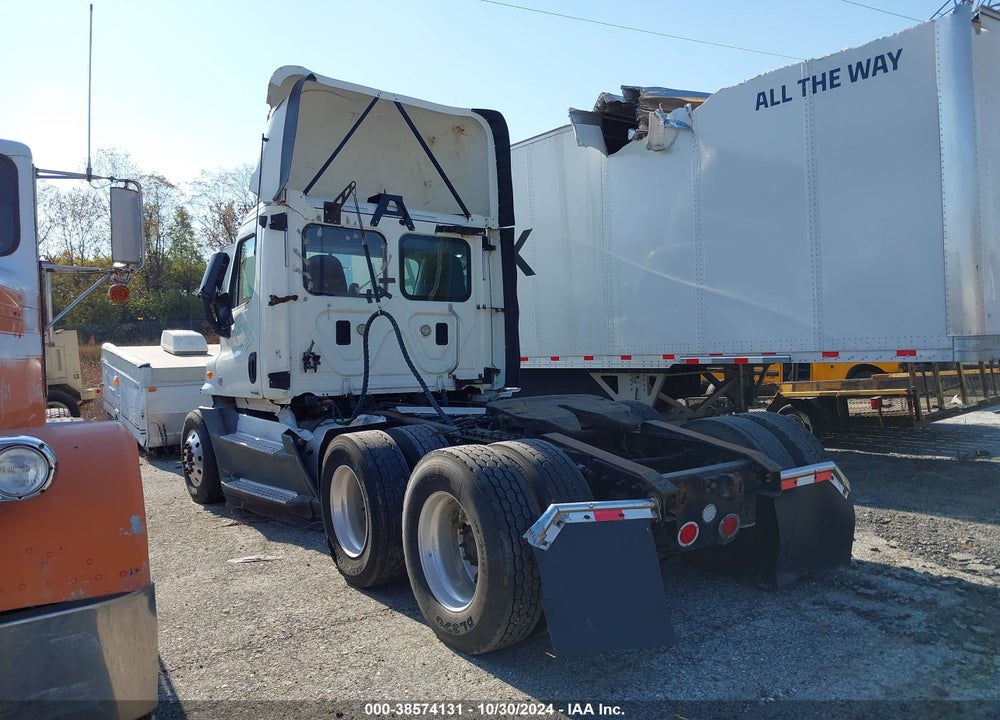 2016 FREIGHTLINER CASCADIA 125 VIN: 3AKJGEDV9GSGV3339